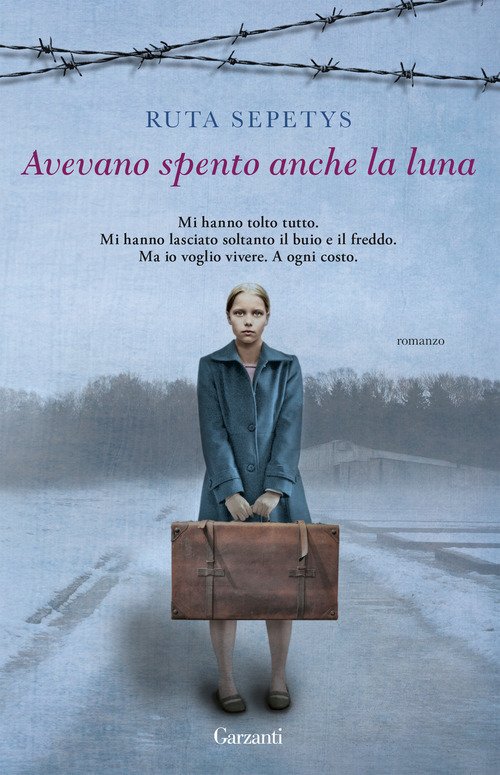 Avevano spento anche la luna