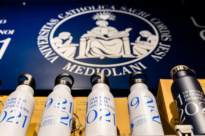 V&egrave;stiti con il Centenario a prezzi imbattibili